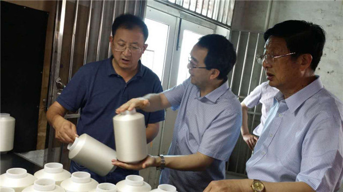 凯发股份领导赴多个宁外子公司和企业调研